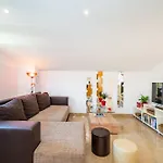 Lucija Apartment *