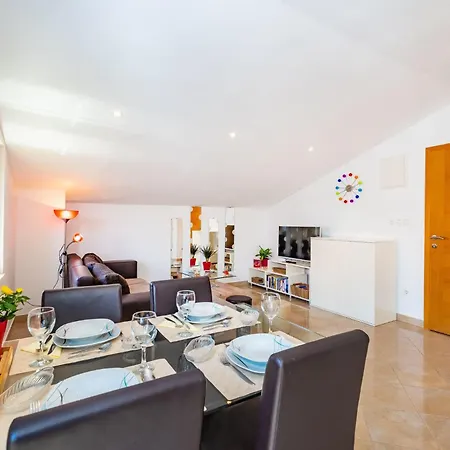 Lucija Appartamento Novigrad (Dalmatia)