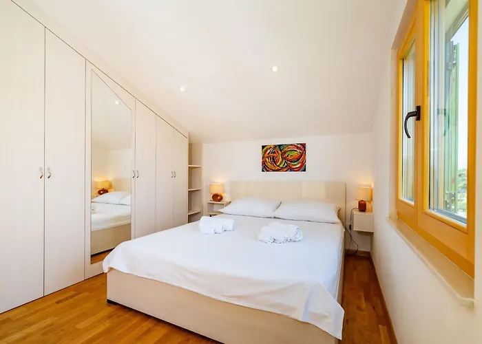 Apartman Lucija Novigrad (Dalmatia)