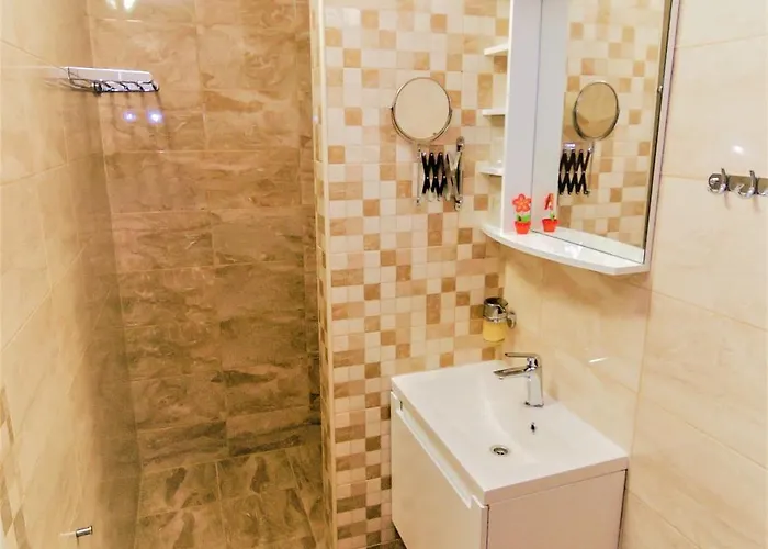 Lucija * Novigrad (Dalmatia)