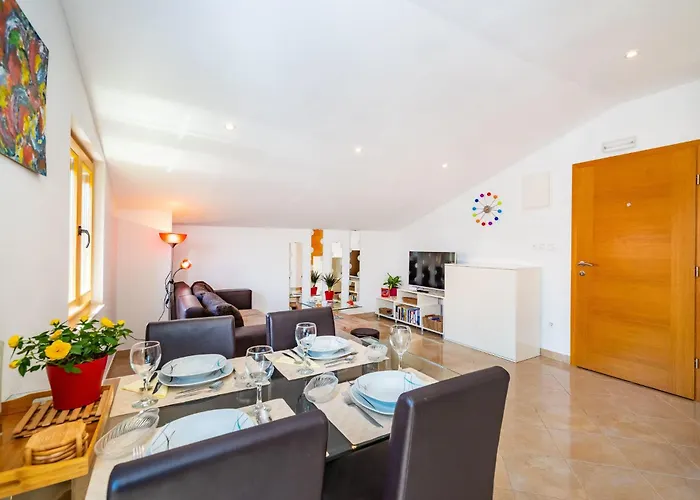 Lucija Apartman Novigrad (Dalmatia)