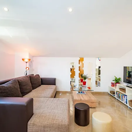 Lucija Διαμέρισμα *